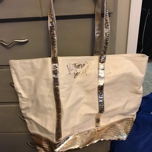 Victoria secrets tote bag